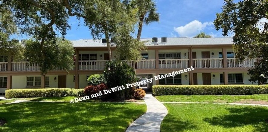 Condo à Saint Petersburg, Floride, 1 chambre  № 2296972