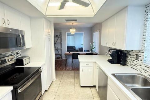 Casa en venta en Bradenton, Florida, 2 dormitorios, 143.63 m2 № 2284015 - foto 17
