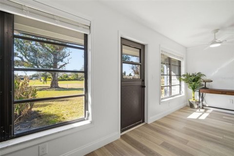 Townhouse in Seminole, Florida 3 bedrooms, 171.4 sq.m. № 2123603 - photo 23