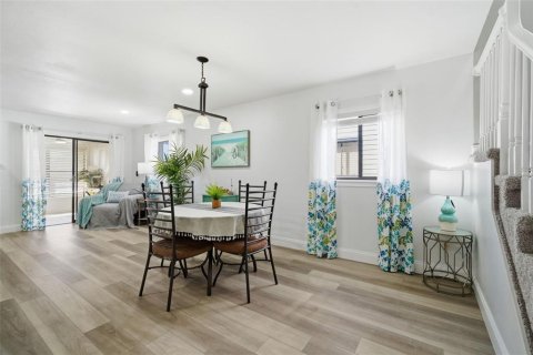 Townhouse in Seminole, Florida 3 bedrooms, 171.4 sq.m. № 2123603 - photo 20