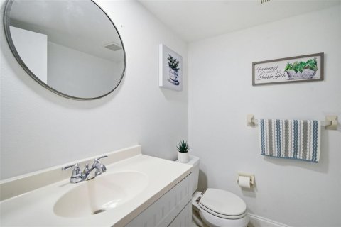 Townhouse in Seminole, Florida 3 bedrooms, 171.4 sq.m. № 2123603 - photo 5