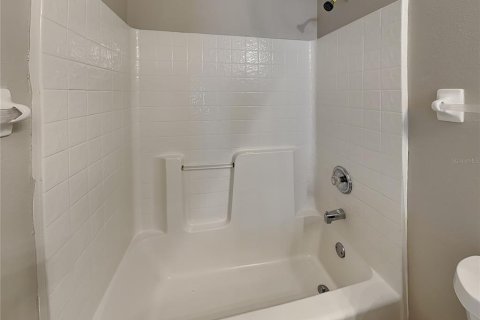 House in Sarasota, Florida 3 bedrooms, 103.12 sq.m. № 1911872 - photo 14