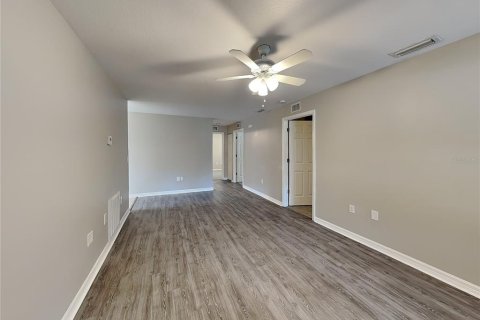 House in Sarasota, Florida 3 bedrooms, 103.12 sq.m. № 1911872 - photo 2