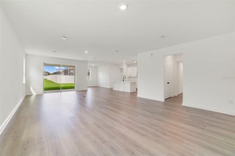 Casa en venta en Apopka, Florida, 4 dormitorios, 249.35 m2 № 1804677 - foto 11