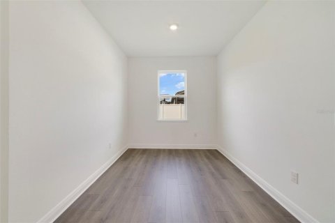 Casa en venta en Apopka, Florida, 4 dormitorios, 249.35 m2 № 1804677 - foto 15