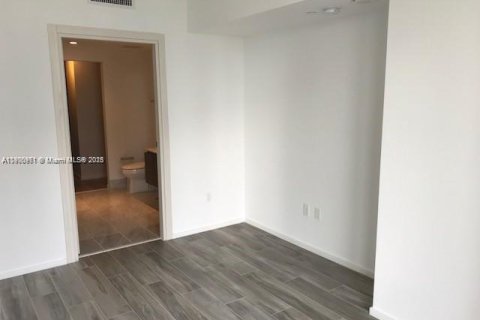 Снять в аренду кондоминиум в Майами, Флорида 1 спальня, 77.85м2, № 1952215 - фото 10