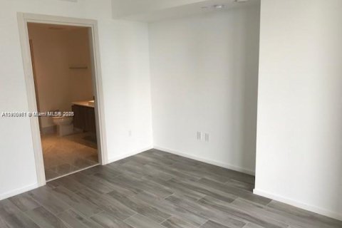 Снять в аренду кондоминиум в Майами, Флорида 1 спальня, 77.85м2, № 1952215 - фото 11