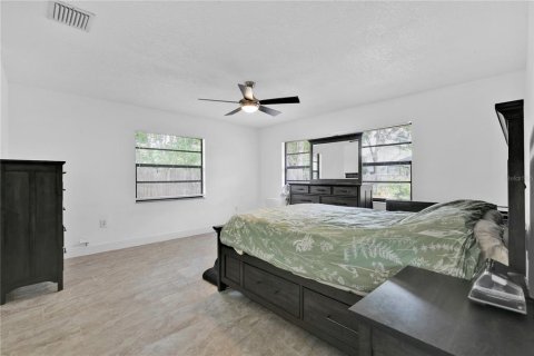 House in Orlando, Florida 3 bedrooms, 169.83 sq.m. № 1744618 - photo 18