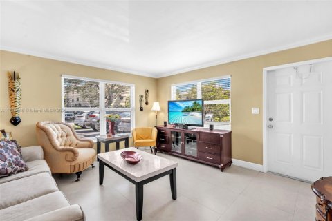 Condo in Pompano Beach, Florida, 2 bedrooms  № 1862803 - photo 3