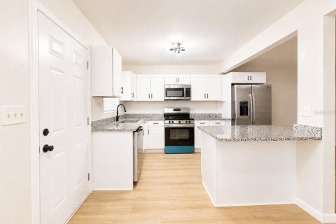 Apartment in Clearwater, Florida 3 bedrooms, 126.35 sq.m. № 2115356 - photo 4