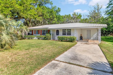 House in Williston, Florida 3 bedrooms, 124.86 sq.m. № 2195613 - photo 2