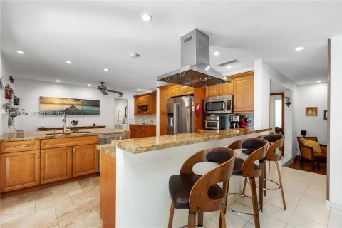 Купить виллу или дом в Корал-Гейблс, Флорида 6 спален, 275.64м2, № 1990726 - фото 16