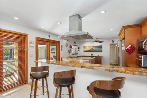 Купить виллу или дом в Корал-Гейблс, Флорида 6 спален, 275.64м2, № 1990726 - фото 18