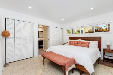 Купить виллу или дом в Корал-Гейблс, Флорида 6 спален, 275.64м2, № 1990726 - фото 27