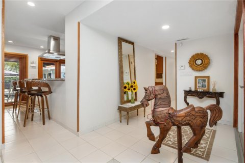 Купить виллу или дом в Корал-Гейблс, Флорида 6 спален, 275.64м2, № 1990726 - фото 13