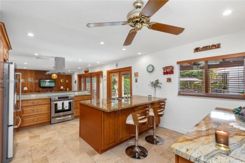 Купить виллу или дом в Корал-Гейблс, Флорида 6 спален, 275.64м2, № 1990726 - фото 20