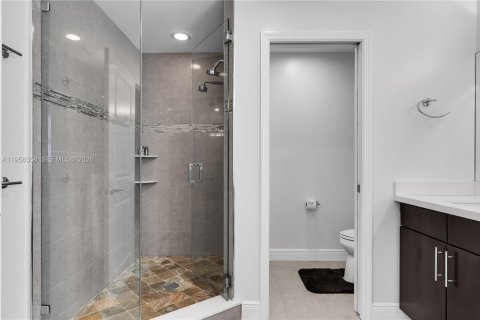 Casa en alquiler en Fort Lauderdale, Florida, 3 dormitorios, 248.51 m2 № 2020717 - foto 14