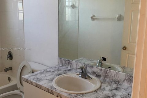 Снять в аренду кондоминиум в Хомстед, Флорида 3 спальни, 98.66м2, № 2145725 - фото 4