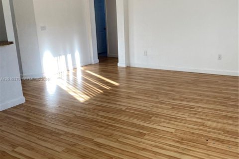 Снять в аренду кондоминиум в Хомстед, Флорида 3 спальни, 98.66м2, № 2145725 - фото 7