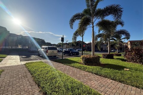 Condominio en alquiler en Homestead, Florida, 3 dormitorios, 98.66 m2 № 2145725 - foto 9
