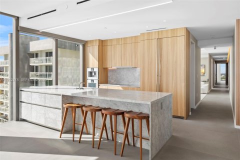 Condominio en venta en Hallandale Beach, Florida, 3 dormitorios, 270.62 m2 № 2035329 - foto 3