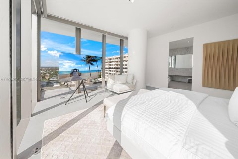 Condominio en venta en Hallandale Beach, Florida, 3 dormitorios, 270.62 m2 № 2035329 - foto 22