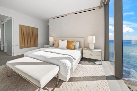 Condominio en venta en Hallandale Beach, Florida, 3 dormitorios, 270.62 m2 № 2035329 - foto 20