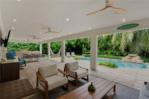 Villa ou maison à vendre à North Miami, Floride: 4 chambres, 209.77 m2 № 1947388 - photo 4