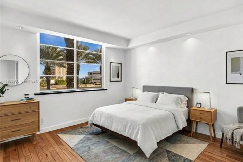 Condominio en alquiler en Miami Beach, Florida, 3 dormitorios, 123.19 m2 № 1993913 - foto 19