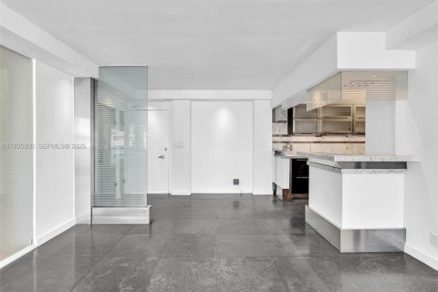Condominio en alquiler en Miami Beach, Florida, 3 dormitorios, 123.19 m2 № 1993913 - foto 5