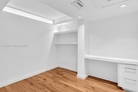 Condominio en alquiler en Miami Beach, Florida, 3 dormitorios, 123.19 m2 № 1993913 - foto 24