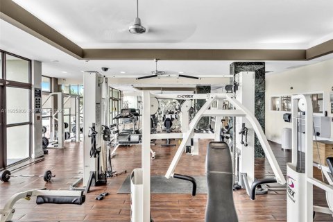 Condominio en alquiler en Miami Beach, Florida, 3 dormitorios, 123.19 m2 № 1993913 - foto 28