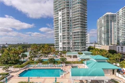 Condominio en venta en Sunny Isles Beach, Florida, 2 dormitorios, 142.14 m2 № 1983503 - foto 4