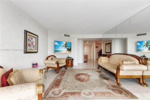 Condominio en venta en Sunny Isles Beach, Florida, 2 dormitorios, 142.14 m2 № 1983503 - foto 14