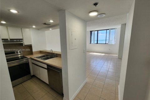 Condominio en venta en Miami, Florida, 1 dormitorio, 55.74 m2 № 1809040 - foto 2