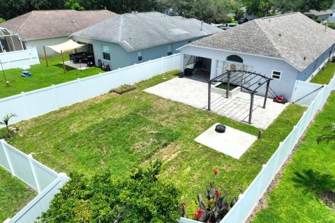 House in Lakewood Ranch, Florida 4 bedrooms, 159.79 sq.m. № 1848677 - photo 29