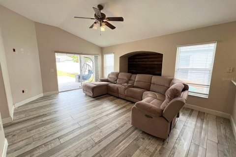 House in Lakewood Ranch, Florida 4 bedrooms, 159.79 sq.m. № 1848677 - photo 11