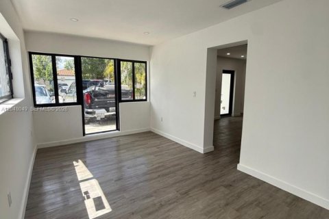 Casa en venta en Fort Lauderdale, Florida, 3 dormitorios, 116.78 m2 № 2190321 - foto 10