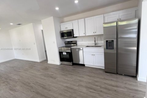 Casa en venta en Fort Lauderdale, Florida, 3 dormitorios, 116.78 m2 № 2190321 - foto 4