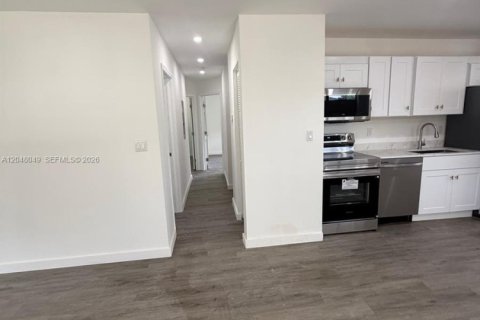 Casa en venta en Fort Lauderdale, Florida, 3 dormitorios, 116.78 m2 № 2190321 - foto 5