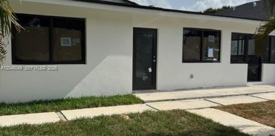 Casa en Fort Lauderdale, Florida 3 dormitorios, 116.78 m2 № 2190321