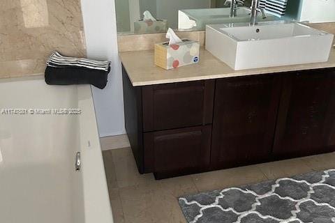 Condo in Sunny Isles Beach, Florida, 3 bedrooms  № 1707906 - photo 16