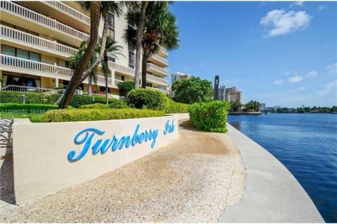 Copropriété à vendre à Aventura, Floride: 3 chambres, 148.64 m2 № 2390146 - photo 25