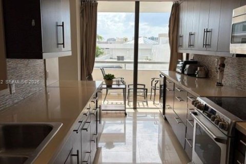 Copropriété à vendre à Aventura, Floride: 3 chambres, 148.64 m2 № 2390146 - photo 12