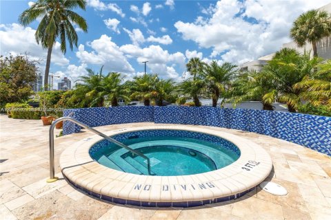 Copropriété à vendre à Aventura, Floride: 3 chambres, 148.64 m2 № 2390146 - photo 29