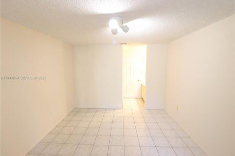 Купить кондоминиум в Майами, Флорида 2 спальни, 98.48м2, № 2037585 - фото 19