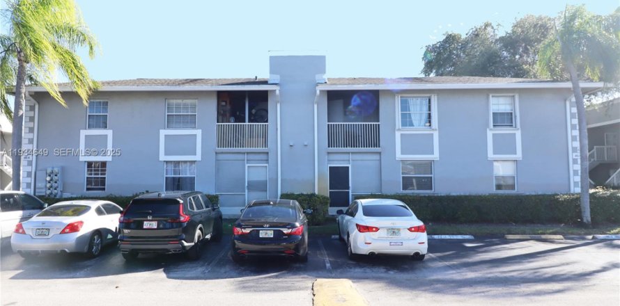 Кондоминиум с 2 спальнями в Майами, Флорида № 2037585