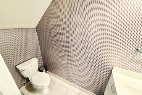 Touwnhouse à louer à Doral, Floride: 3 chambres, 188.22 m2 № 2025991 - photo 12