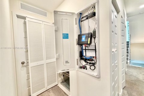 Touwnhouse à louer à Doral, Floride: 3 chambres, 188.22 m2 № 2025991 - photo 27