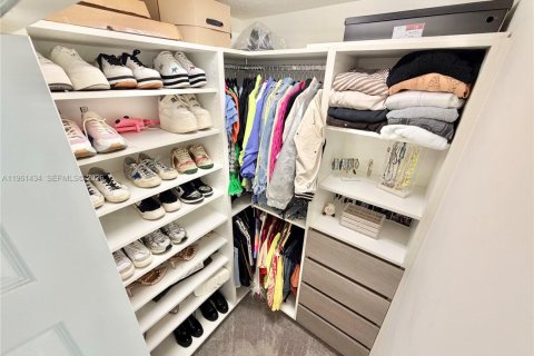 Touwnhouse à louer à Doral, Floride: 3 chambres, 188.22 m2 № 2025991 - photo 20